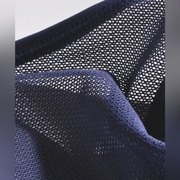 EUC Lululemon Fast As Light 2-In-1 Tank
*Greyvy Sz 6 - Picture 6 of 16